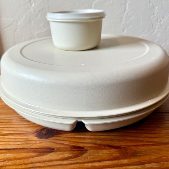 Vintage White Tupperware Relish Tray with Lid & Center Dip Bowl - Picture 2 of 14